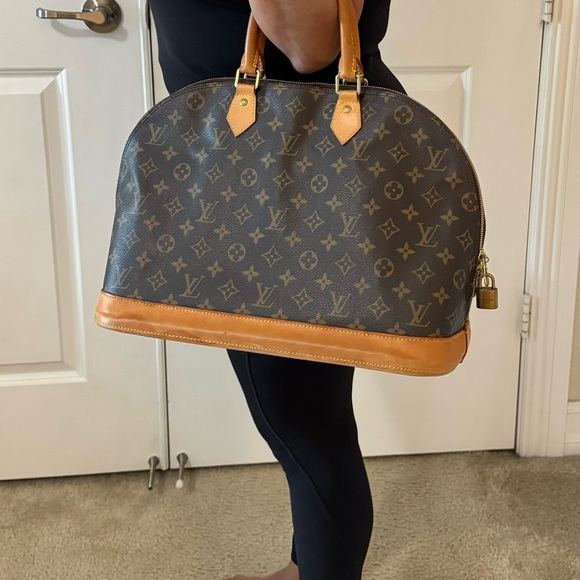 Louis Vuitton Alma GM - Picture 11 of 12